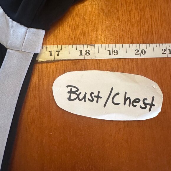 Black & White Long-Sleeve Sheath Dress With Ruched Waistline & Zipper Closure - Picture 3 of 8